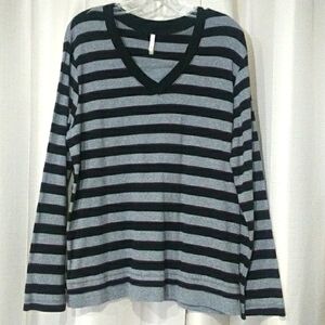 Striped V-Neck Women's Long Sleeve Tee - Black and Gray XL